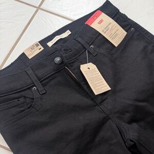 Levi’s 311 Shaping Skinny Jeans NWT